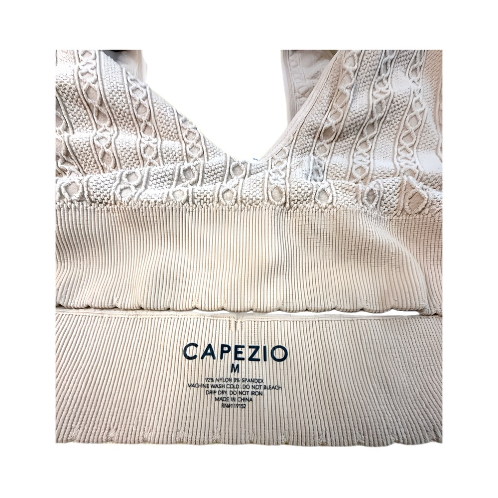 Capezio Seamless Wave Jacquard Bralettes. 2 Pack. Black / Tan. Size M - Picture 7 of 7